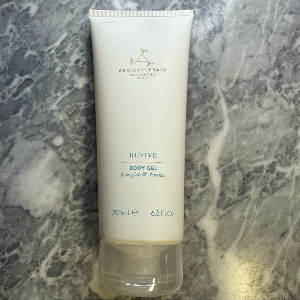 New Aromatherapy Associates Revive Body Gel